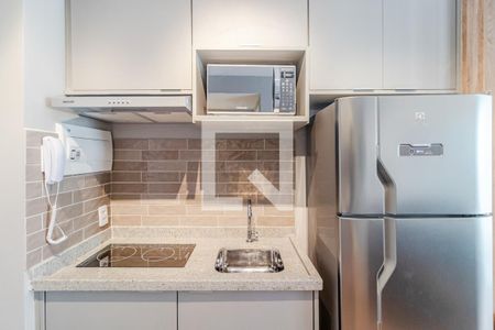 Cozinha de apartamento para alugar com 1 quarto, 29m² em Pinheiros, São Paulo
