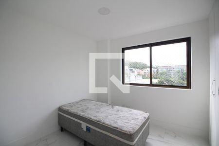 Quarto 1 de apartamento para alugar com 2 quartos, 60m² em Freguesia (jacarepaguá), Rio de Janeiro
