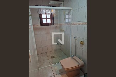 Banheiro de casa de condomínio à venda com 4 quartos, 230m² em Loteamento Caminhos de San Conrado (Sousas), Campinas
