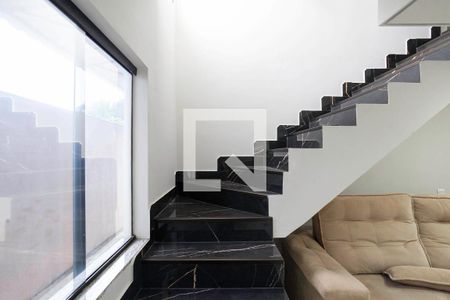 Escada de casa à venda com 3 quartos, 144m² em Solar do Madeira, Contagem