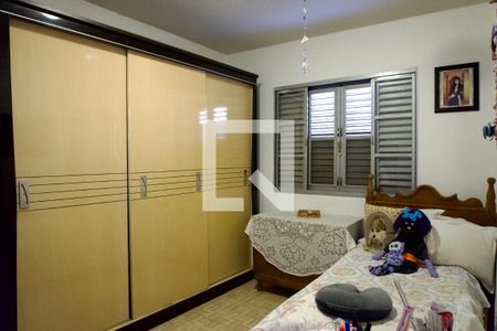 Quarto 2 (Casa 1) de casa à venda com 6 quartos, 342m² em Concórdia, Belo Horizonte