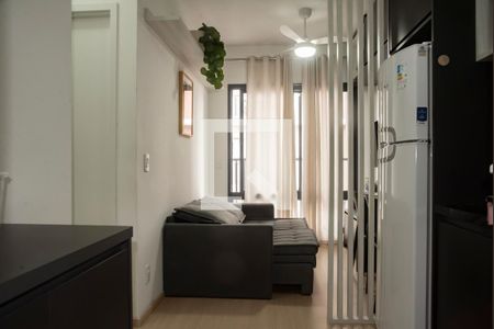 Sala de kitnet/studio para alugar com 1 quarto, 28m² em Mirandópolis, São Paulo