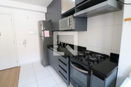 Sala / Cozinha de apartamento para alugar com 2 quartos, 43m² em Santo Amaro, São Paulo