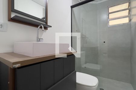 Banheiro de apartamento para alugar com 2 quartos, 56m² em Centro, Guarulhos