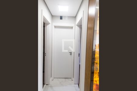 Corredor de apartamento para alugar com 2 quartos, 55m² em Jardim Maria Helena, Barueri