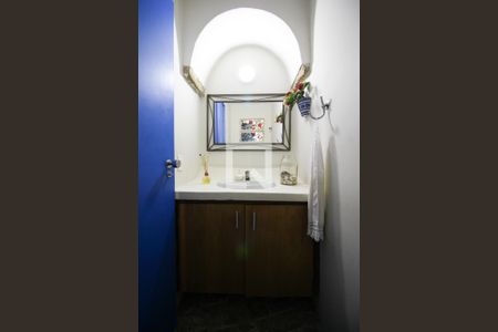 Lavabo de apartamento à venda com 4 quartos, 140m² em Jardim Paulista, São Paulo