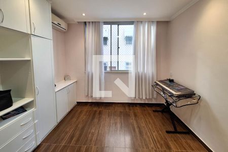 Quarto 1 de apartamento à venda com 3 quartos, 130m² em Icaraí, Niterói