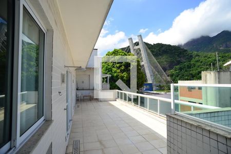 Apartamento à venda com 3 quartos, 200m² em Barra da Tijuca, Rio de Janeiro