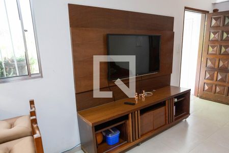 Sala de casa à venda com 5 quartos, 177m² em Jardim Peri Peri, São Paulo
