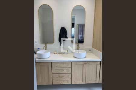Banheiro de apartamento para alugar com 2 quartos, 87m² em Tamboré, Barueri