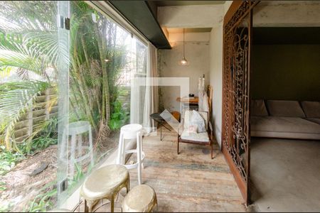 Hall de entrada de casa à venda com 3 quartos, 350m² em Alto Barroca, Belo Horizonte