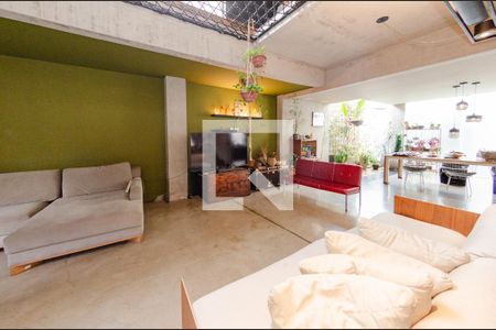 Sala de casa à venda com 3 quartos, 350m² em Alto Barroca, Belo Horizonte