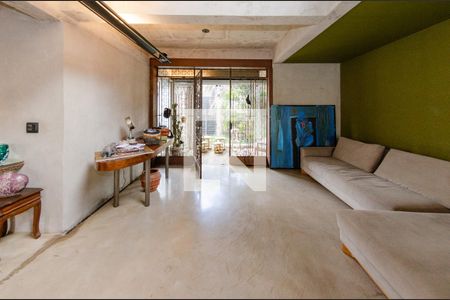 Sala de casa à venda com 3 quartos, 350m² em Alto Barroca, Belo Horizonte