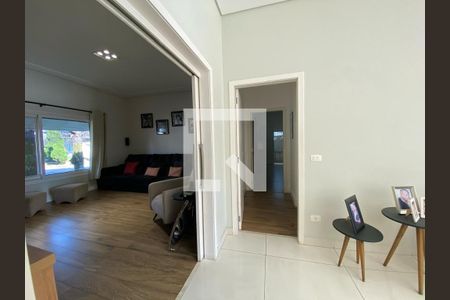 Sata de TV de casa de condomínio para alugar com 5 quartos, 400m² em Jardim Altos de Santana Ii, Jacareí