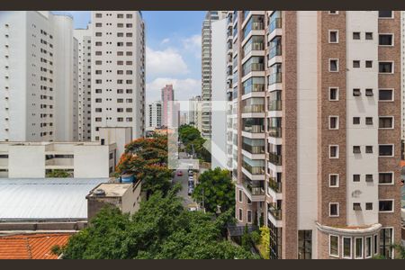 Vista - Sala de Estar de apartamento à venda com 3 quartos, 177m² em Jardim Analia Franco, São Paulo