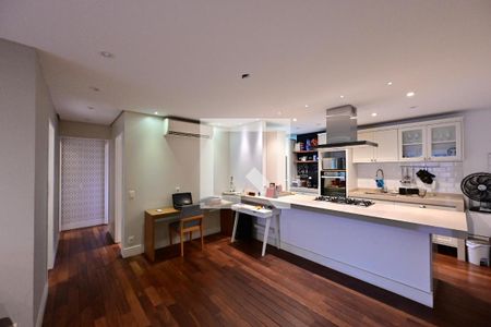 Sala de apartamento para alugar com 3 quartos, 115m² em Chácara Inglesa, São Paulo
