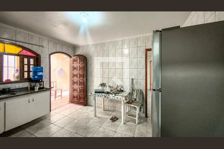 Cozinha de casa para alugar com 1 quarto, 80m² em Vila Progresso (zona Sul), São Paulo