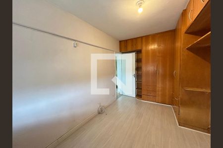 Quarto 1 de apartamento para alugar com 2 quartos, 63m² em Rocha Miranda, Rio de Janeiro