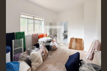 Casa à venda com 3 quartos, 200m² em Santa Helena, Belo Horizonte