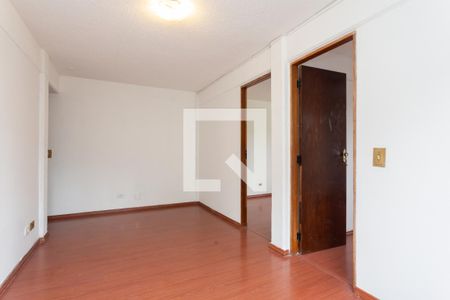 Sala de apartamento para alugar com 2 quartos, 50m² em Conjunto Habitacional Fazenda do Carmo, São Paulo