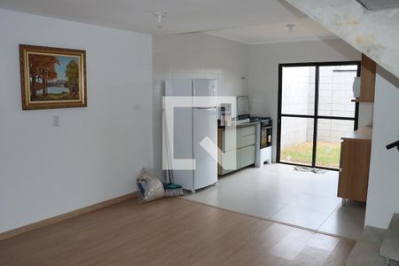 Casa de Condomínio para alugar com 3 quartos, 72m² em Jardim Ipes, Cotia