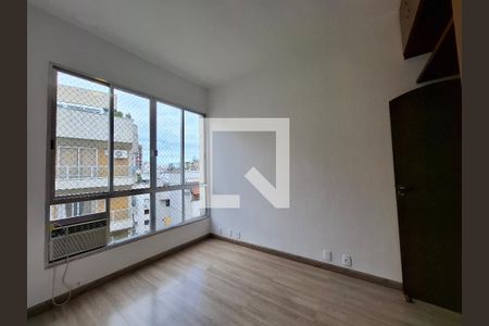 Quarto 1 de apartamento para alugar com 3 quartos, 90m² em Laranjeiras, Rio de Janeiro