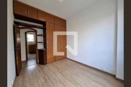 Quarto 1 de apartamento para alugar com 3 quartos, 90m² em Laranjeiras, Rio de Janeiro