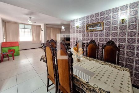 Sala 1 de apartamento à venda com 3 quartos, 165m² em Icaraí, Niterói