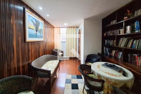 Sala 2 de apartamento à venda com 3 quartos, 165m² em Icaraí, Niterói