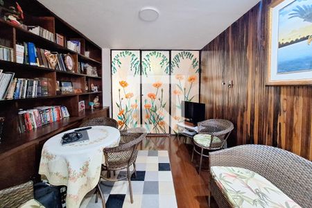 Sala 2 de apartamento à venda com 3 quartos, 165m² em Icaraí, Niterói