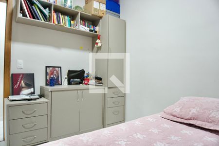 Quarto 2 de casa à venda com 3 quartos, 200m² em Santa Efigênia, Belo Horizonte