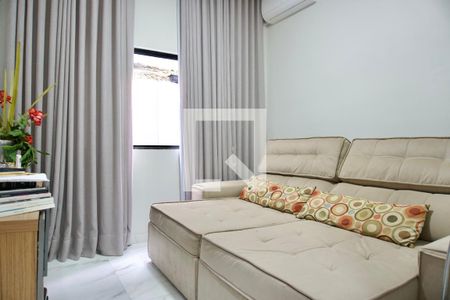 Quarto 1 de casa à venda com 3 quartos, 200m² em Santa Efigênia, Belo Horizonte