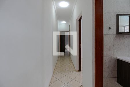Corredor de casa para alugar com 3 quartos, 480m² em Vila Nova Cintra, Mogi das Cruzes