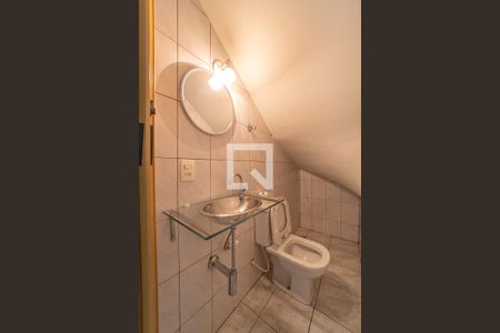 Lavabo de casa para alugar com 2 quartos, 200m² em Jardim Três Marias, São Paulo