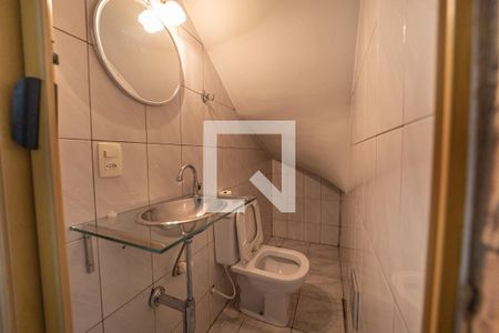 Lavabo de casa para alugar com 2 quartos, 200m² em Jardim Três Marias, São Paulo