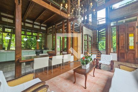 Sala de casa de condomínio para alugar com 4 quartos, 400m² em Vila Santo Antônio, Guarujá