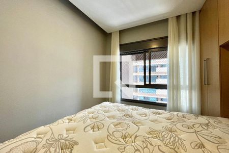 Suite de apartamento para alugar com 2 quartos, 75m² em Jardim Prudência, São Paulo