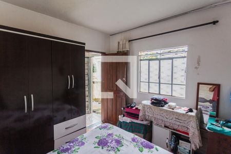 Quarto de casa à venda com 2 quartos, 90m² em Nossa Senhora da Saude, Belo Horizonte