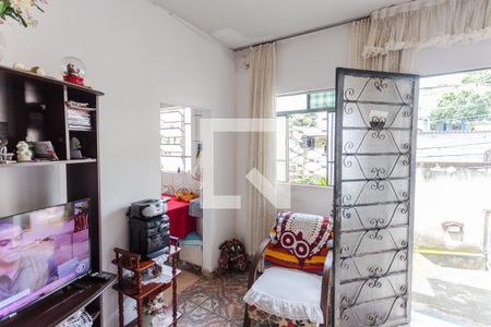Sala  de casa à venda com 2 quartos, 90m² em Nossa Senhora da Saude, Belo Horizonte