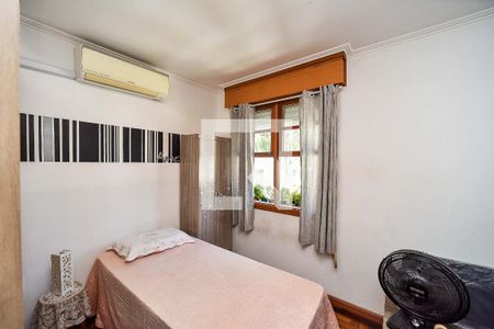 Quarto 1 de apartamento à venda com 2 quartos, 48m² em Santa Maria Goretti, Porto Alegre