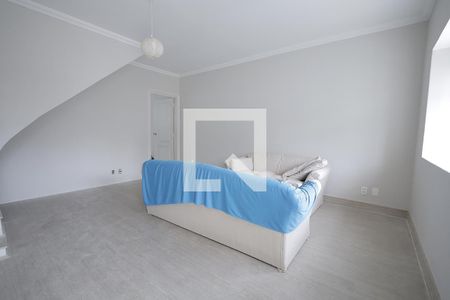 Sala de casa para alugar com 2 quartos, 118m² em Vila América, Santo André