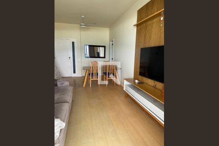 Sala de apartamento para alugar com 1 quarto, 67m² em Barra da Tijuca, Rio de Janeiro