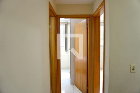 Corredor de apartamento à venda com 2 quartos, 90m² em Camargos, Belo Horizonte