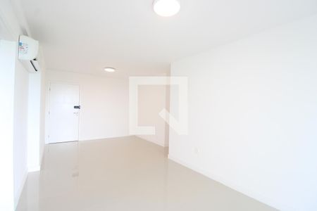 Sala de apartamento para alugar com 3 quartos, 118m² em Barra da Tijuca, Rio de Janeiro