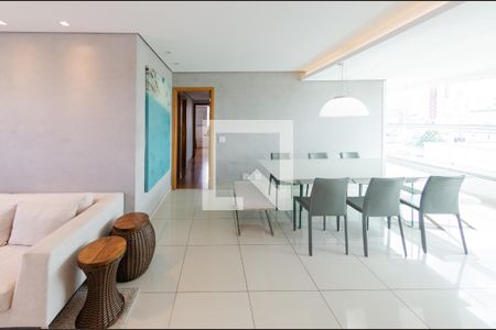 Sala de apartamento à venda com 4 quartos, 120m² em Sagrada Família, Belo Horizonte