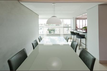 Sala de apartamento à venda com 4 quartos, 120m² em Sagrada Família, Belo Horizonte