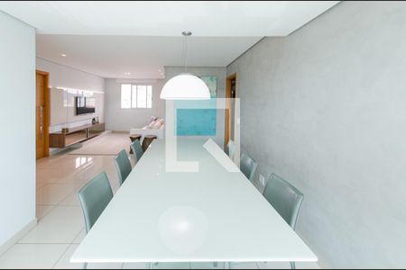 Sala de apartamento à venda com 4 quartos, 120m² em Sagrada Família, Belo Horizonte