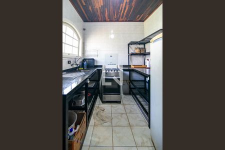 Cozinha de casa para alugar com 4 quartos, 120m² em Parque das Bandeiras I, Indaiatuba