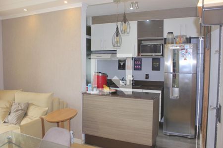 Cozinha de apartamento à venda com 2 quartos, 49m² em Jardim Bela Vista, Guarulhos
