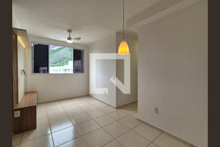 Sala  de apartamento para alugar com 2 quartos, 50m² em Barra da Tijuca, Rio de Janeiro